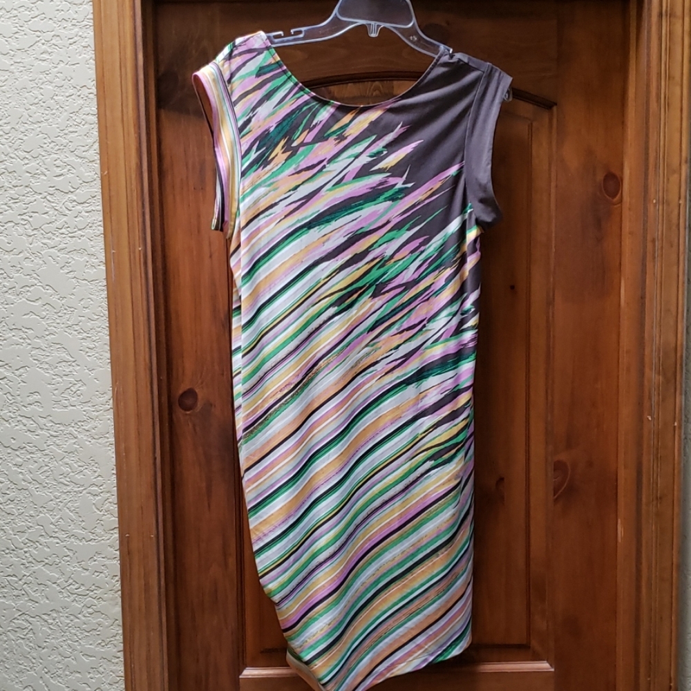 Bcbgmaxazia Brown dress lots of colors size L